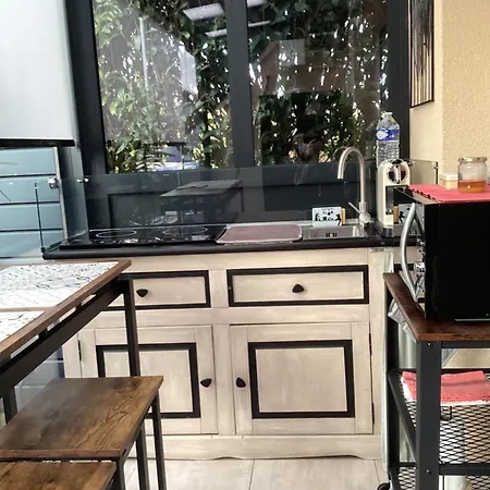 Oda ve Kahvaltı L Orchidea